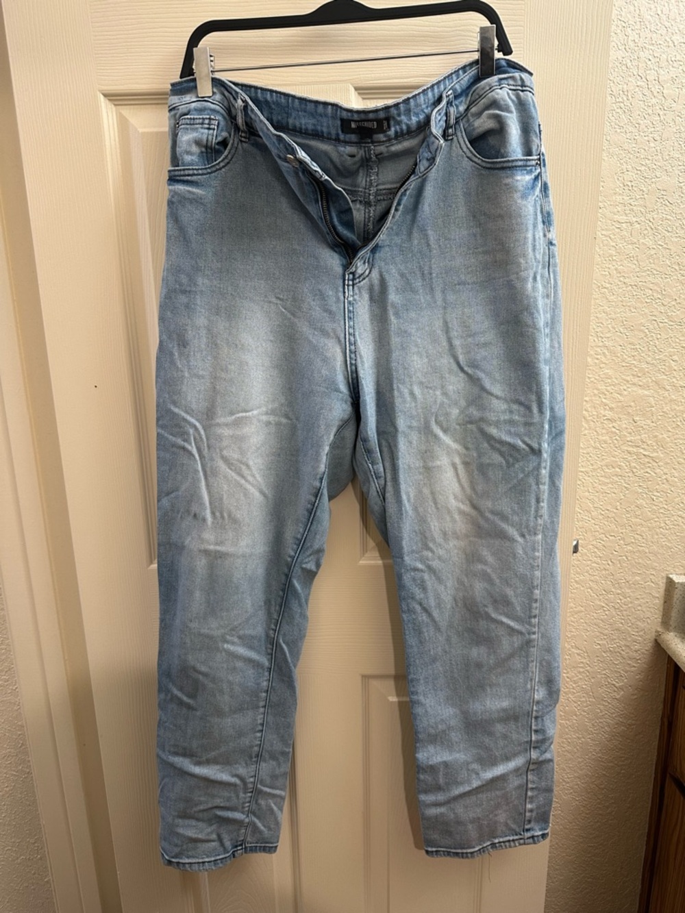 Missguided + Light Blue Relaxed Womens Jeans